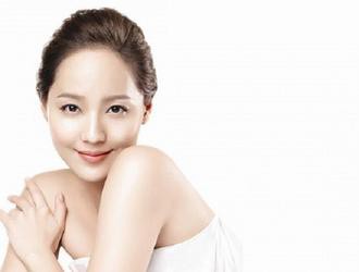 Phụ nữ U30 cần biết: Ăn gì để có làn da sáng, trẻ trung hơn?