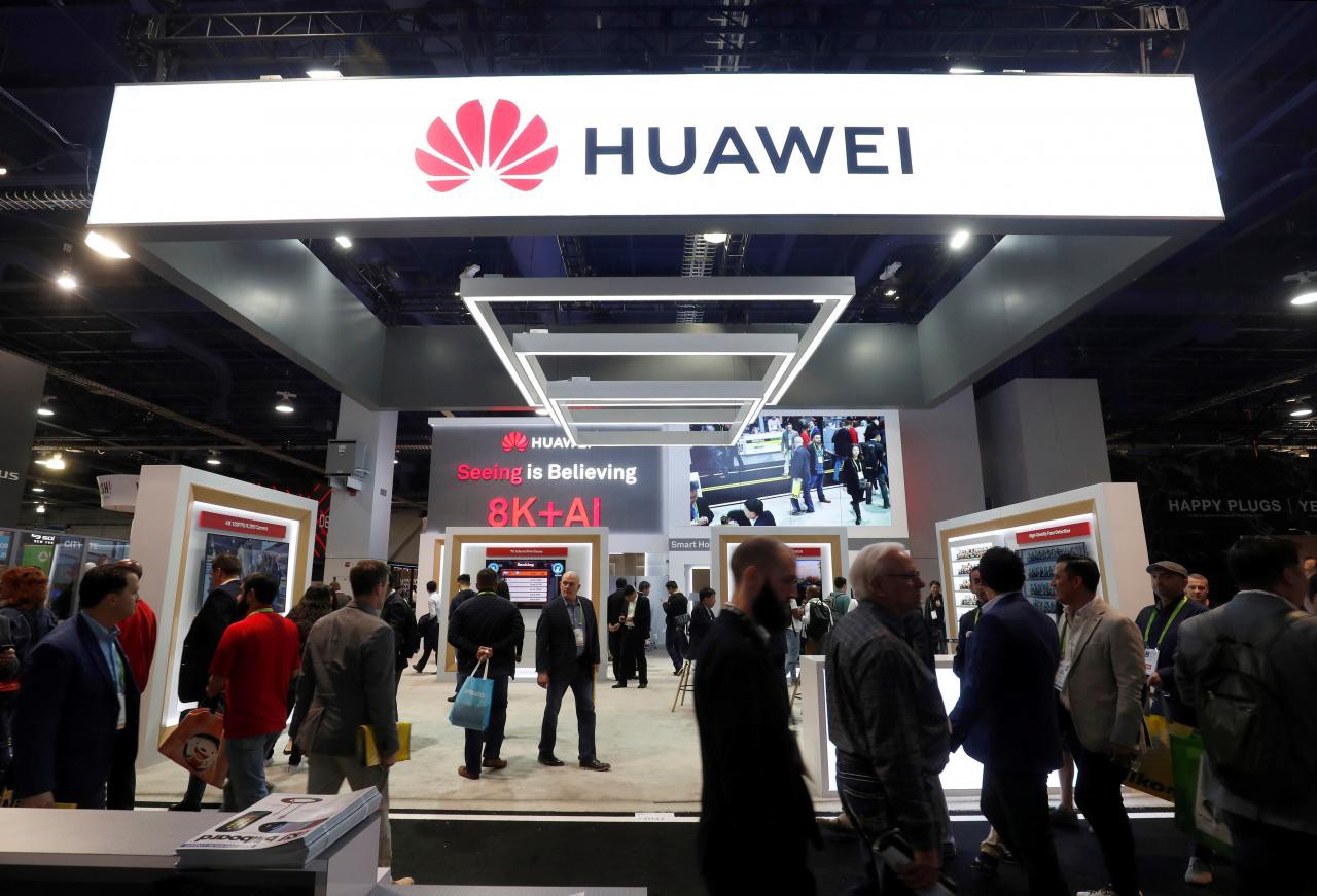 &Ocirc;ng Trump chuẩn bị &ldquo;kết &aacute;n tử&rdquo; Huawei? - Ảnh 1.