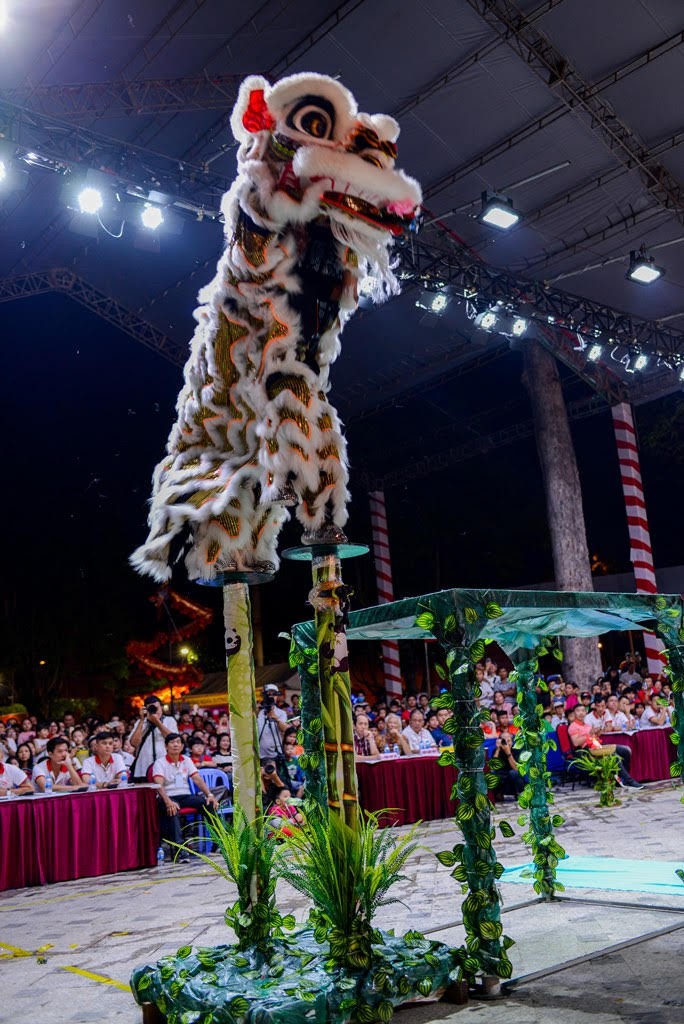 Những phần thi ấn tượng tại Li&ecirc;n hoan L&acirc;n Sư Rồng TP HCM 2018 - Ảnh 2.