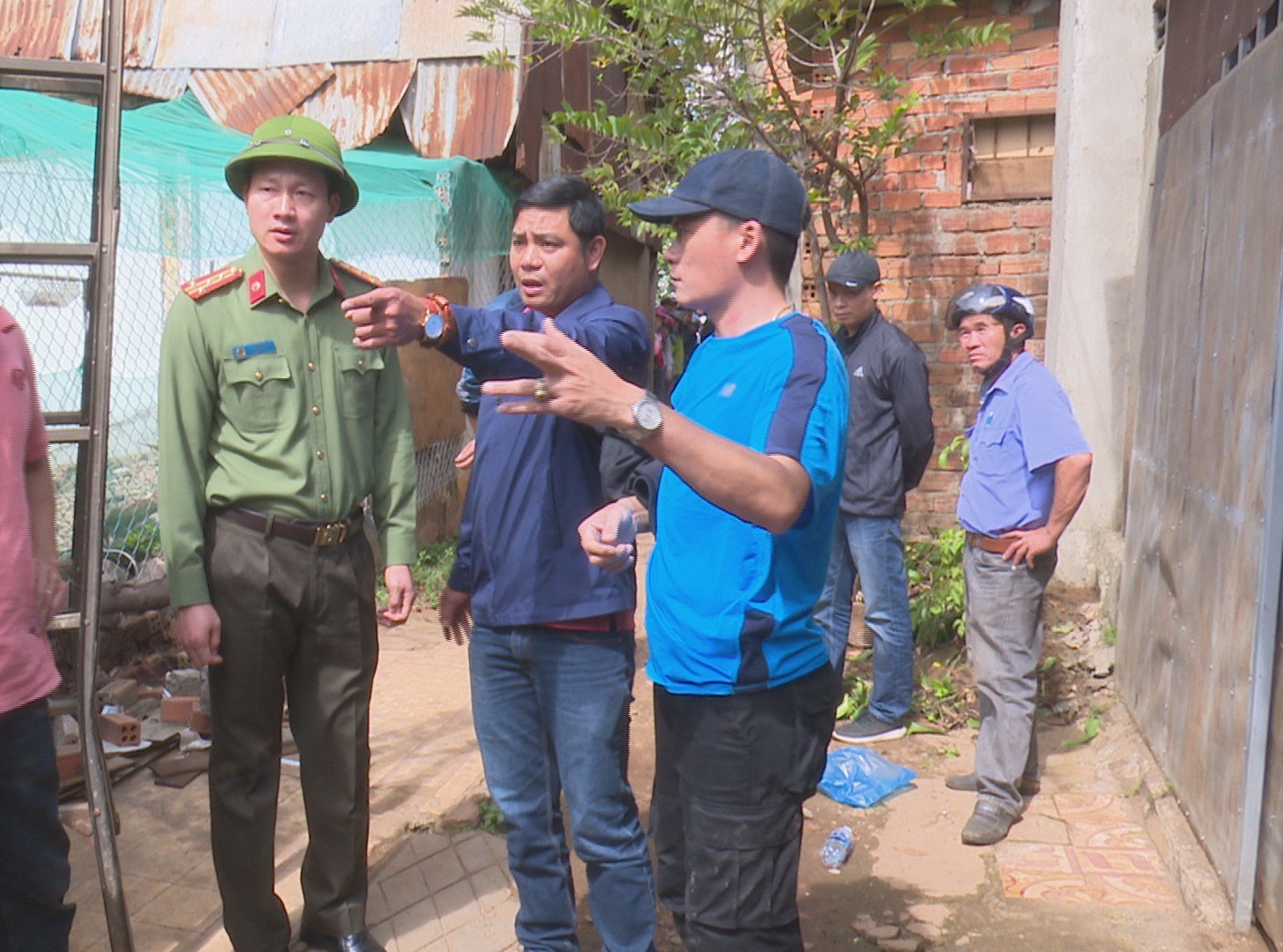 Gi&aacute;m đốc C&ocirc;ng an Đắk Lắk trực tiếp ra tay triệt ph&aacute; băng nh&oacute;m mua b&aacute;n ma t&uacute;y - Ảnh 5.