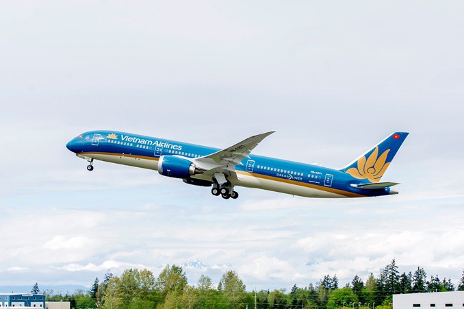 Vietnam Airlines lần đầu tiên cán mốc doanh thu 100.000 tỉ đồng