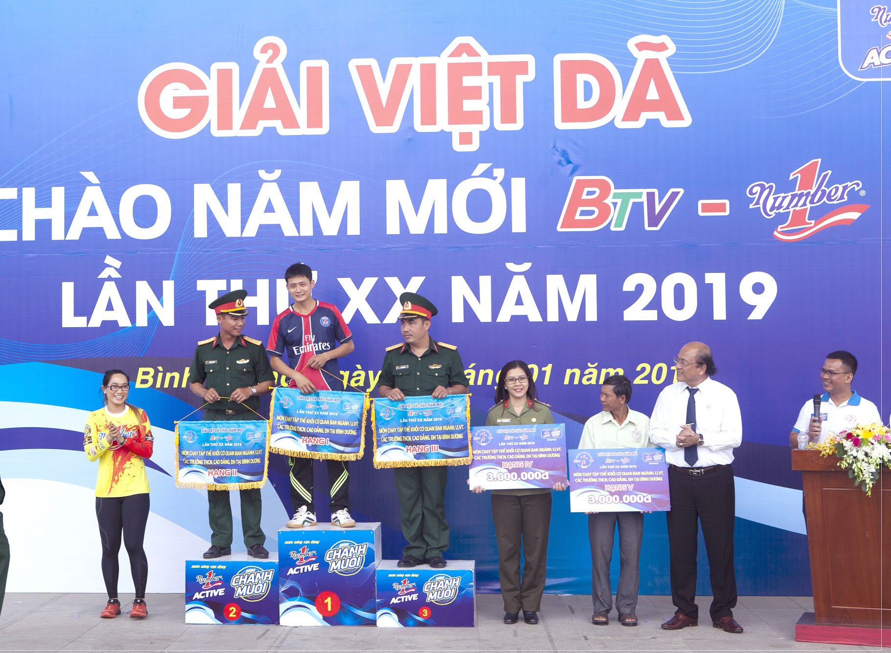 Hơn 8.000 người tham dự giải việt dã Chào năm mới - Ảnh 6.
