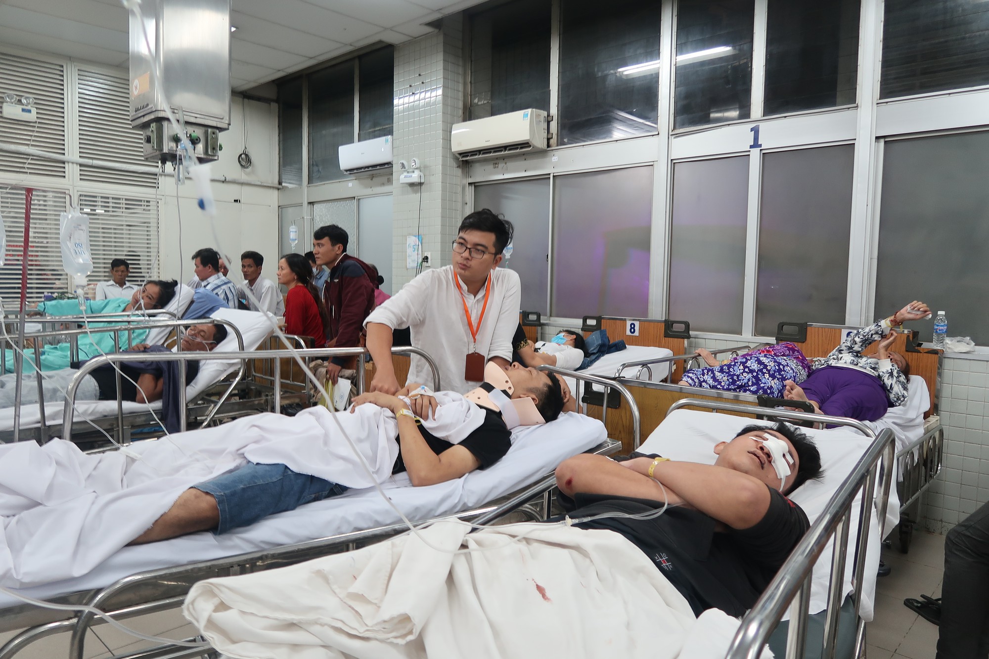 7 nạn nhân vụ tai nạn ở Long An đang được cấp cứu tại Bệnh viện Chợ Rẫy