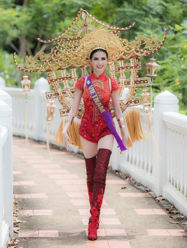 Thảm họa thời trang khi mỹ nh&acirc;n Việt diện &aacute;o d&agrave;i phản cảm - Ảnh 4.