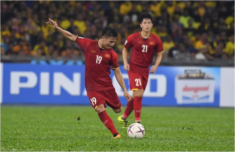 Quang Hải hội quân muộn, Hoàng Đức lỡ hẹn với tuyển Việt Nam