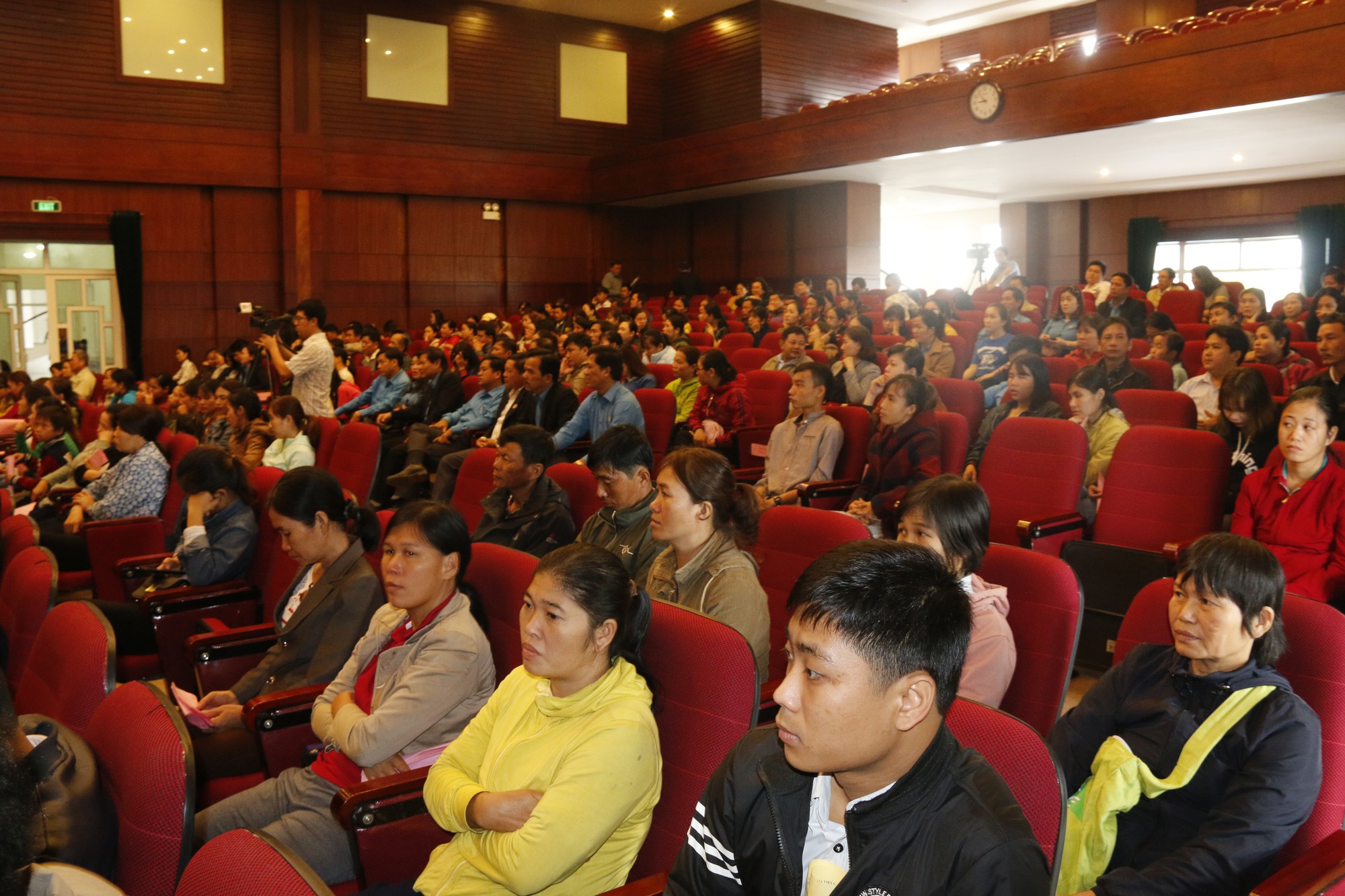 Tết sum vầy ấm áp, hơn 3,5 tỉ đồng đến với công nhân Quảng Nam - Ảnh 1.