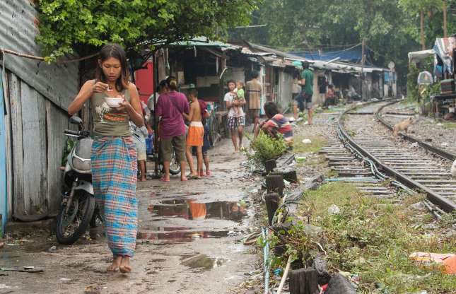H&aacute; hốc mồm với qu&aacute; khứ của Iraq, Zimbabwe, Mali... - Ảnh 1.