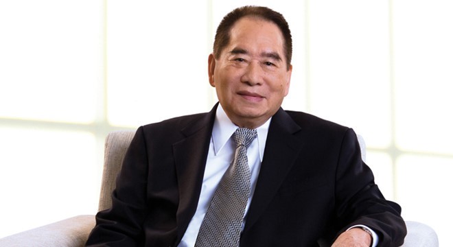 Từ cậu bé bán giày đến người giàu nhất Philippines - Ảnh 2.