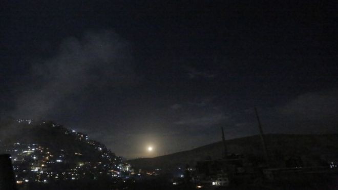 Syria hứng "mưa tên lửa" sau cảnh báo của Thủ tướng Israel