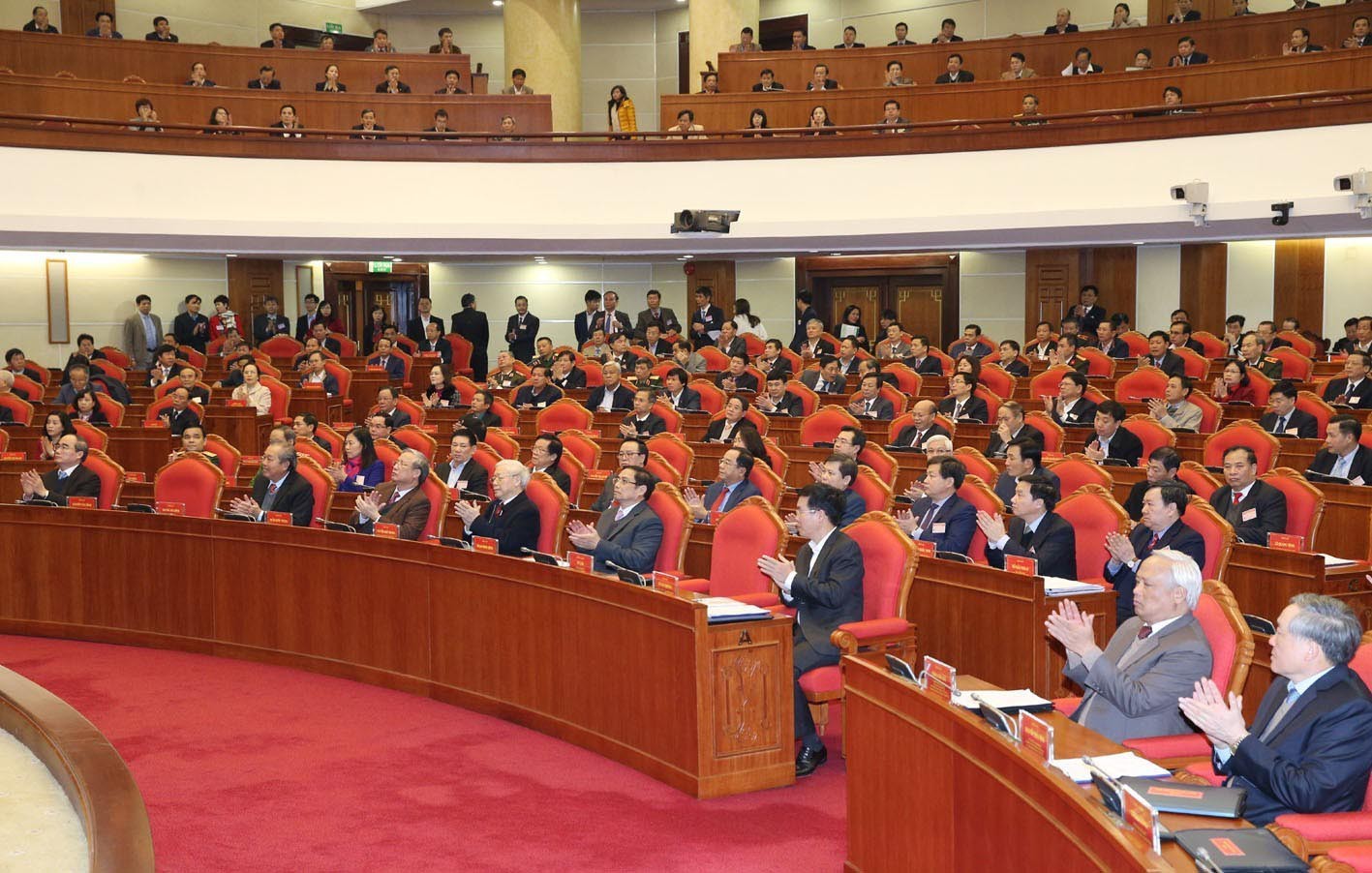 Tham nhũng động chạm lợi ích chằng chịt
