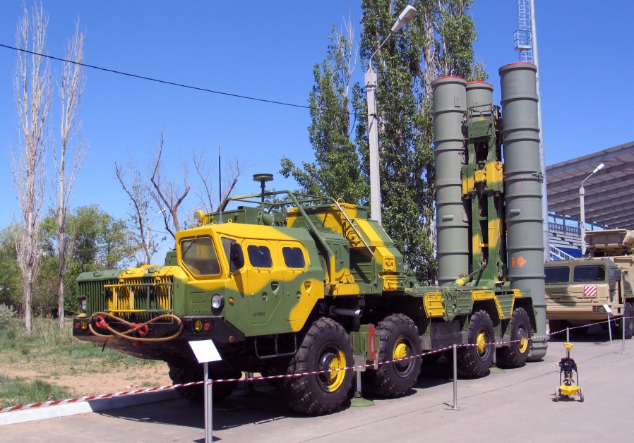 Bị Israel không kích công khai, tại sao Syria không dùng S-300?