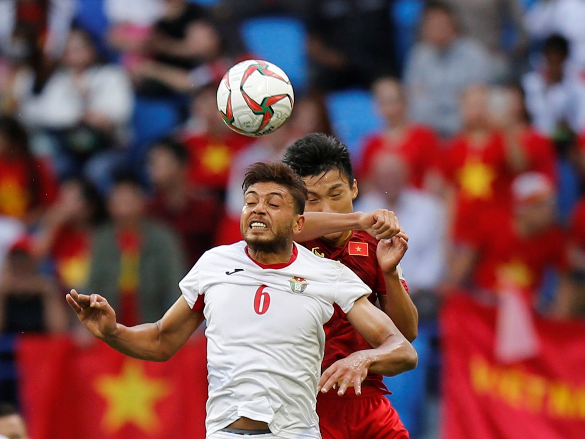 Đo&agrave;n Văn Hậu lọt top 10 nh&acirc;n vật xuất sắc nhất Asian Cup 2019 - Ảnh 1.