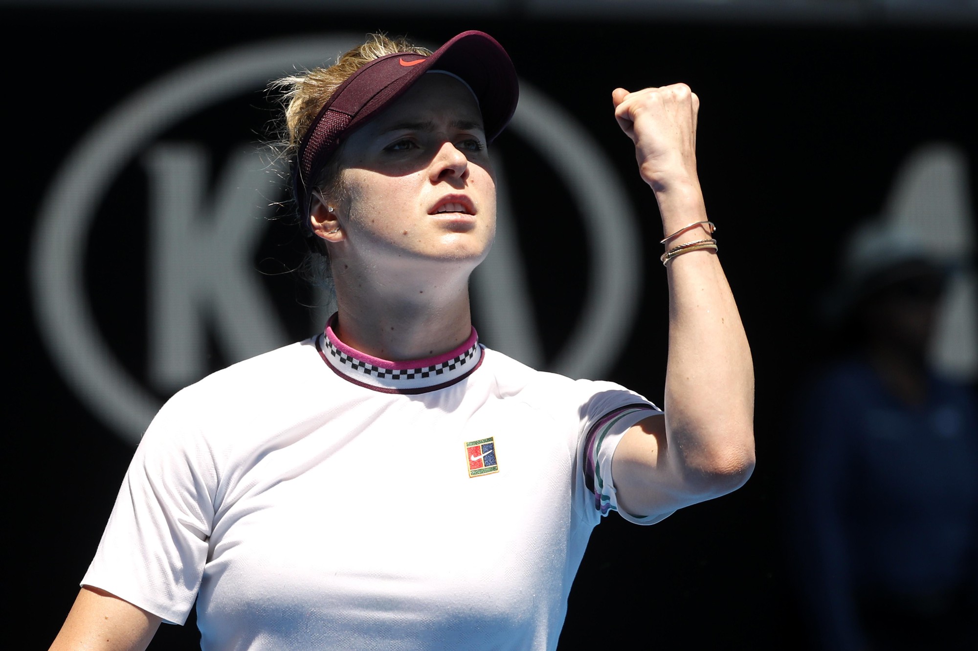 Ch&ugrave;m ảnh: Chấn thương khiến mỹ nh&acirc;n Svitolina gục ng&atilde; trước Osaka - Ảnh 12.