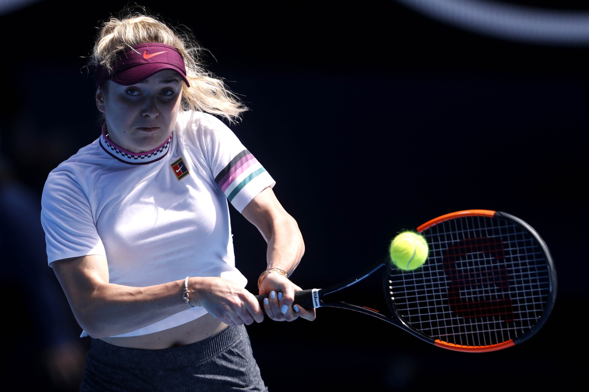 Ch&ugrave;m ảnh: Chấn thương khiến mỹ nh&acirc;n Svitolina gục ng&atilde; trước Osaka - Ảnh 6.