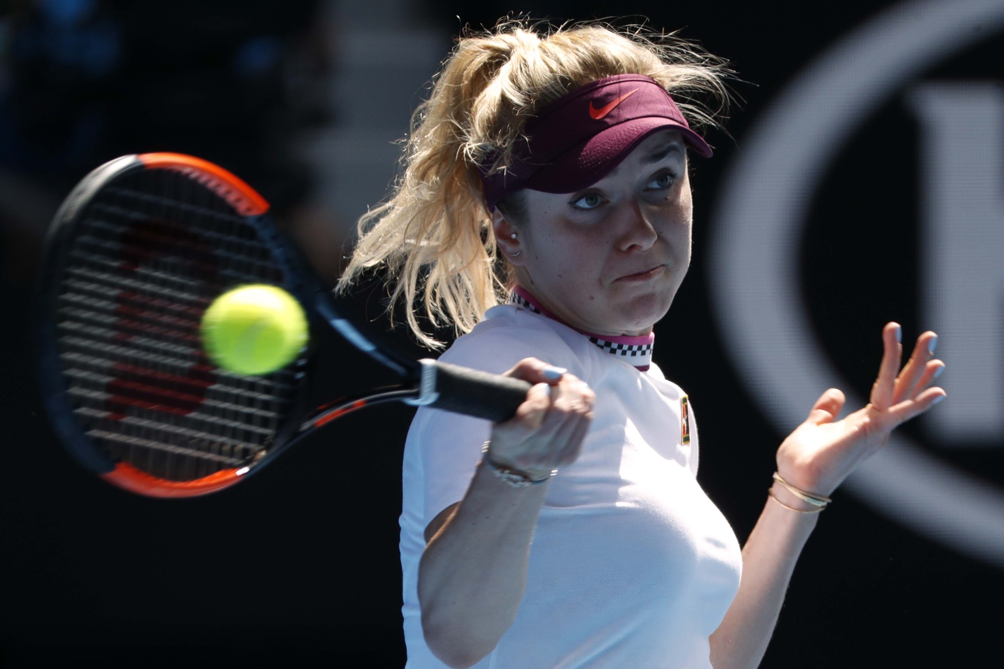 Chùm ảnh: Chấn thương khiến "mỹ nhân" Svitolina gục ngã trước Osaka
