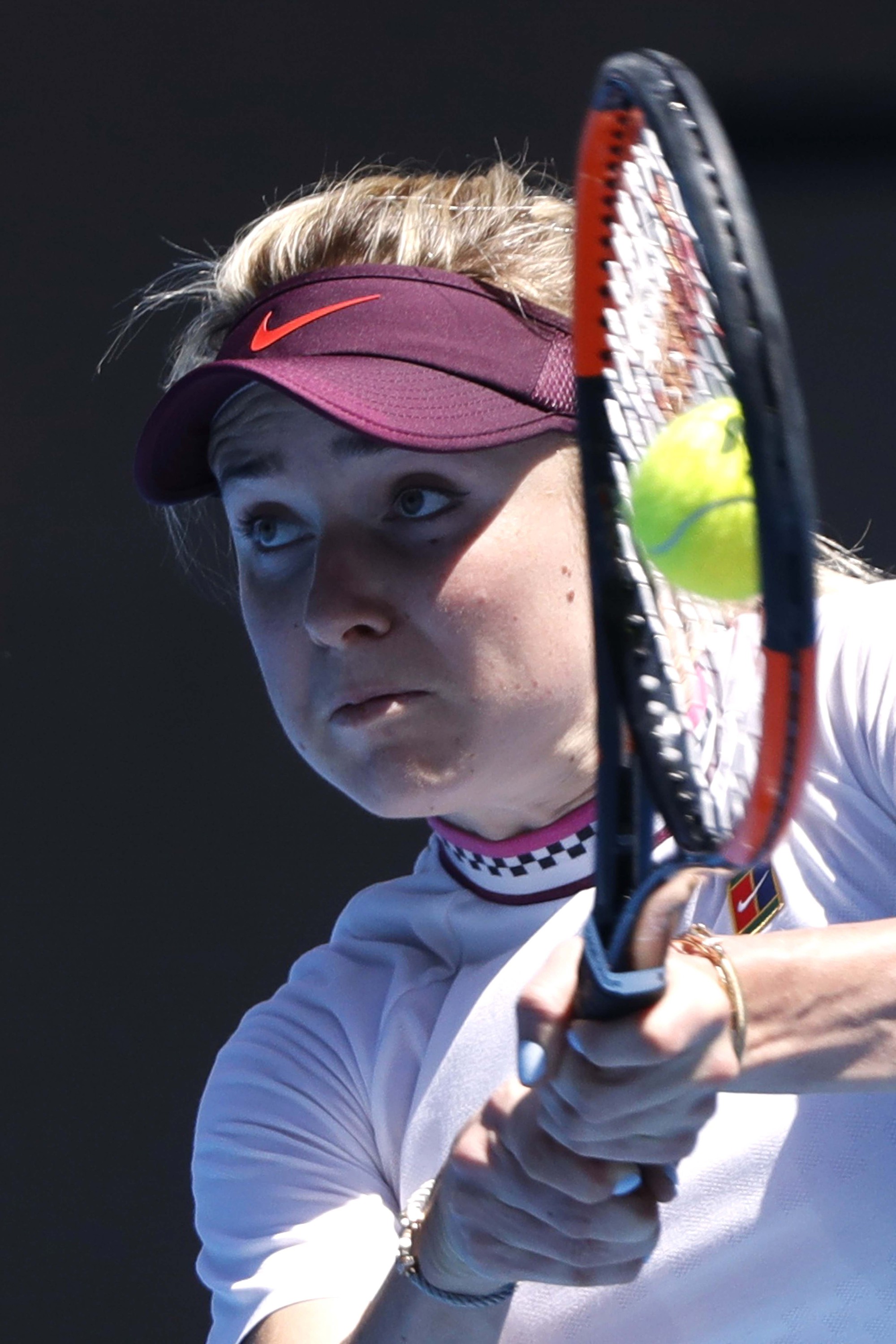 Ch&ugrave;m ảnh: Chấn thương khiến mỹ nh&acirc;n Svitolina gục ng&atilde; trước Osaka - Ảnh 20.