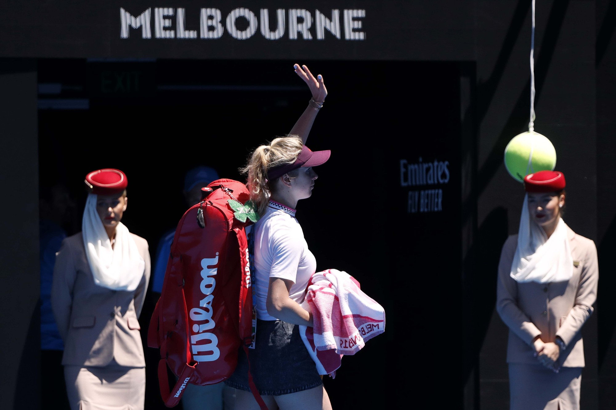 Ch&ugrave;m ảnh: Chấn thương khiến mỹ nh&acirc;n Svitolina gục ng&atilde; trước Osaka - Ảnh 14.