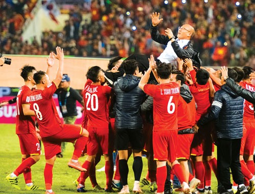 Đường lên đỉnh vinh quang - Ảnh 12.