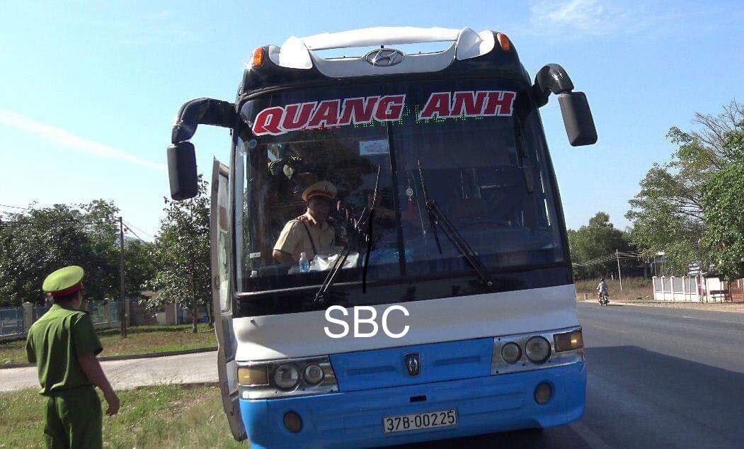 B&igrave;nh Thuận: Ph&aacute;t hiện t&agrave;i xế xe kh&aacute;ch dương t&iacute;nh ma t&uacute;y - Ảnh 1.