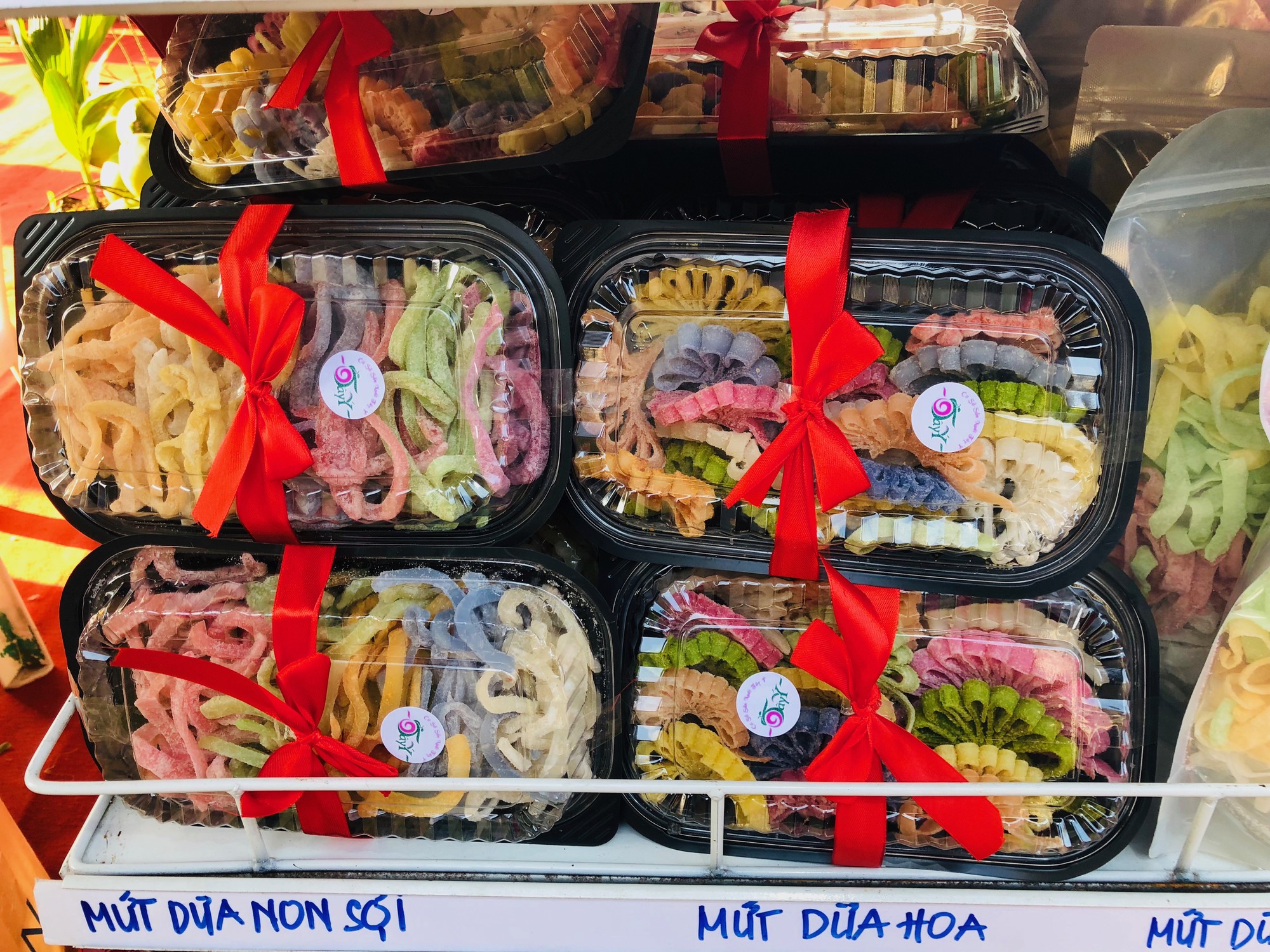 H&agrave;ng Tết từ Bến Tre đổ về, nh&igrave;n qu&aacute; đ&atilde;! - Ảnh 3.