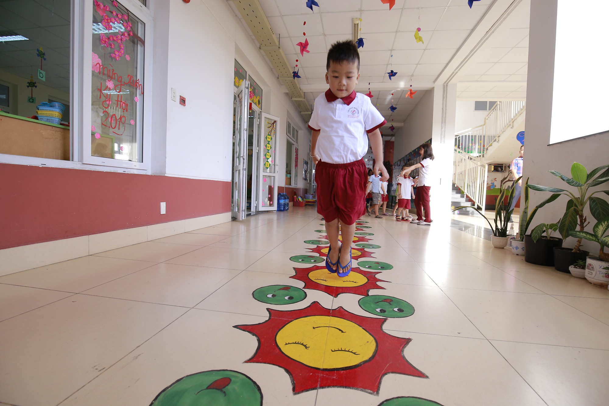 3 bé có cha mẹ chết dưới bánh container được tặng 2 căn hộ - Ảnh 9.