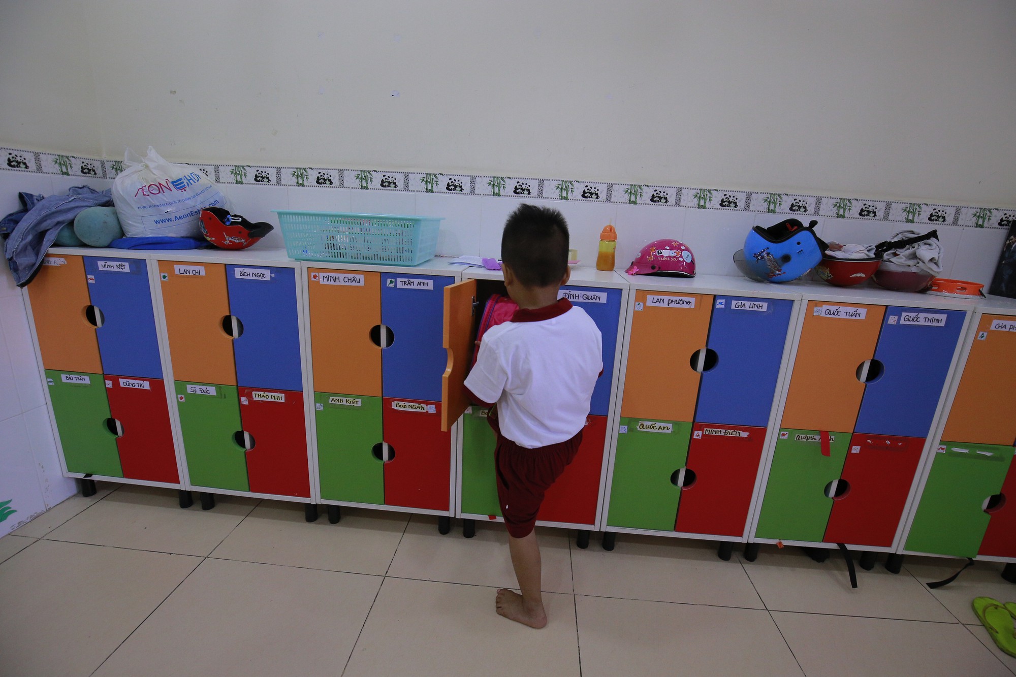 3 bé có cha mẹ chết dưới bánh container được tặng 2 căn hộ - Ảnh 13.
