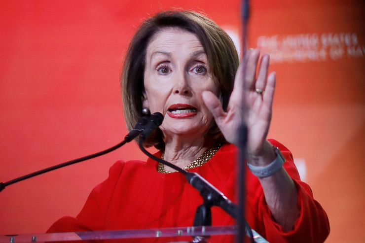 Chủ tịch hạ viện "cấm cửa" ông Trump đọc thông điệp liên bang