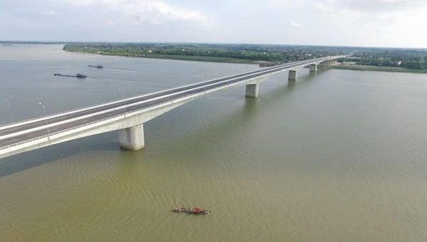 Thủ tướng Nguyễn Xu&acirc;n Ph&uacute;c ph&aacute;t lệnh th&ocirc;ng xe cầu Hưng H&agrave; - Ảnh 5.