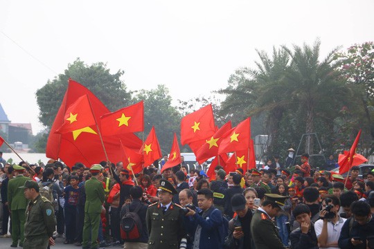 &Ocirc;ng Park Hang Seo dự kh&aacute;n trận của U22 ngay khi về Việt Nam - Ảnh 2.