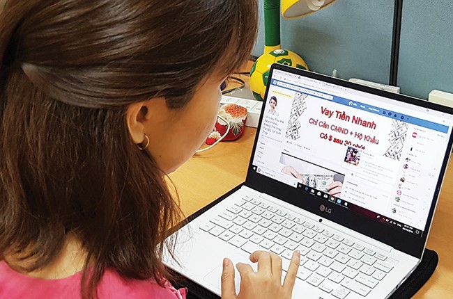 Cảnh báo dịch vụ vay trực tuyến thu thập Zalo, Facebook của khách