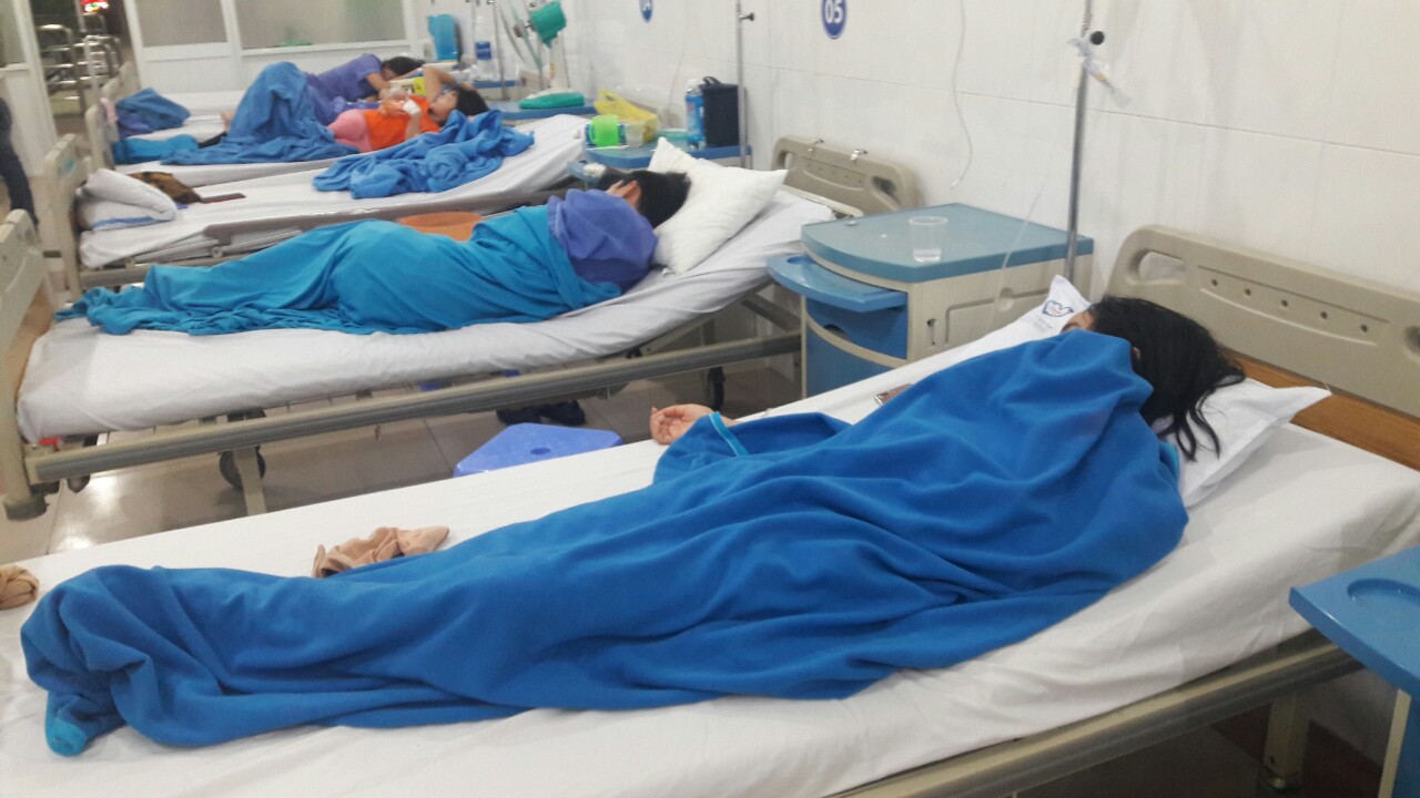 Vụ hơn 25 người ngộ độc thực phẩm ở Đà Nẵng: Tạm đình chỉ một lò bánh mì