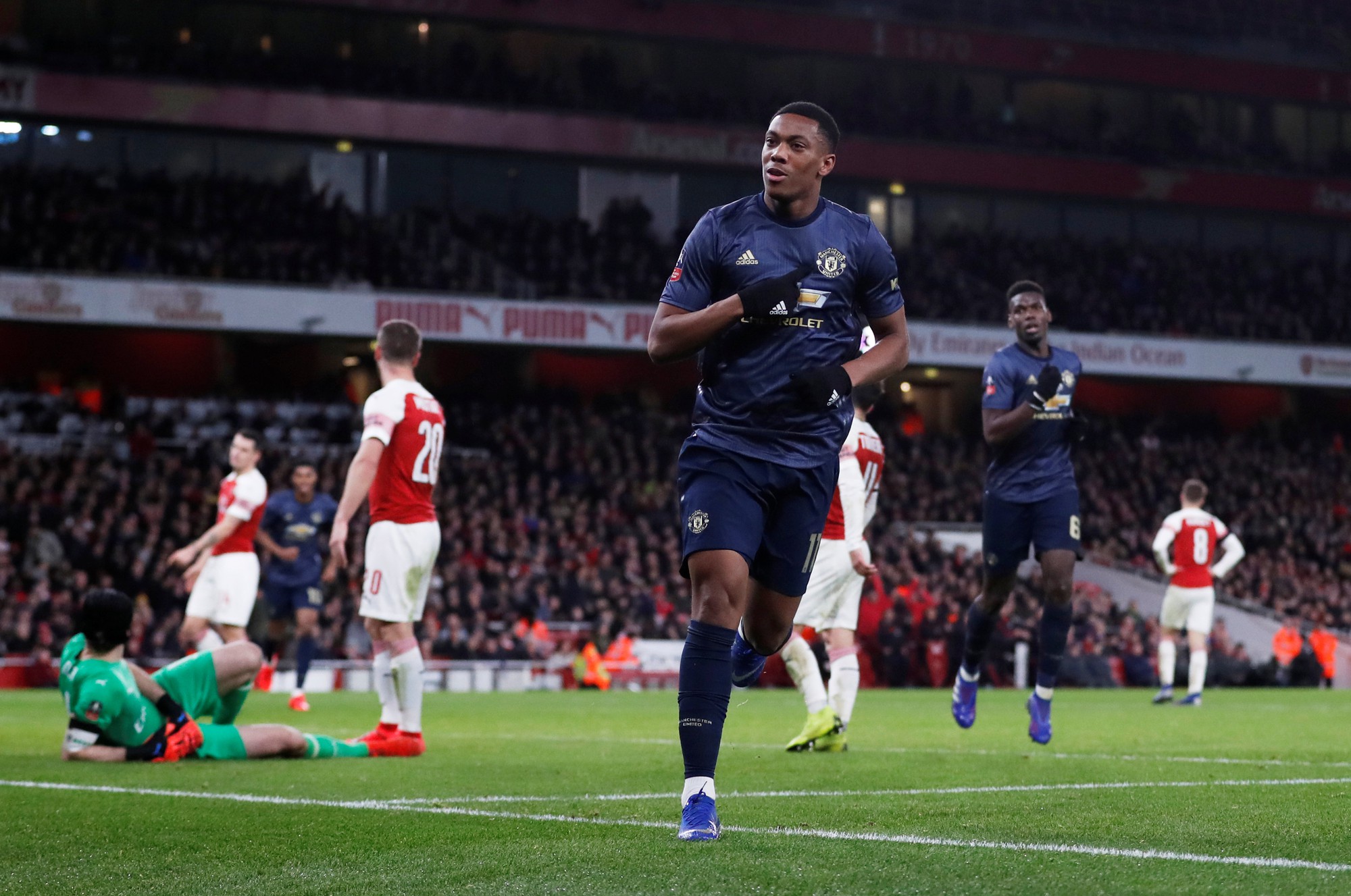Quật ngã Arsenal, Man United thẳng tiến vòng 5 FA Cup