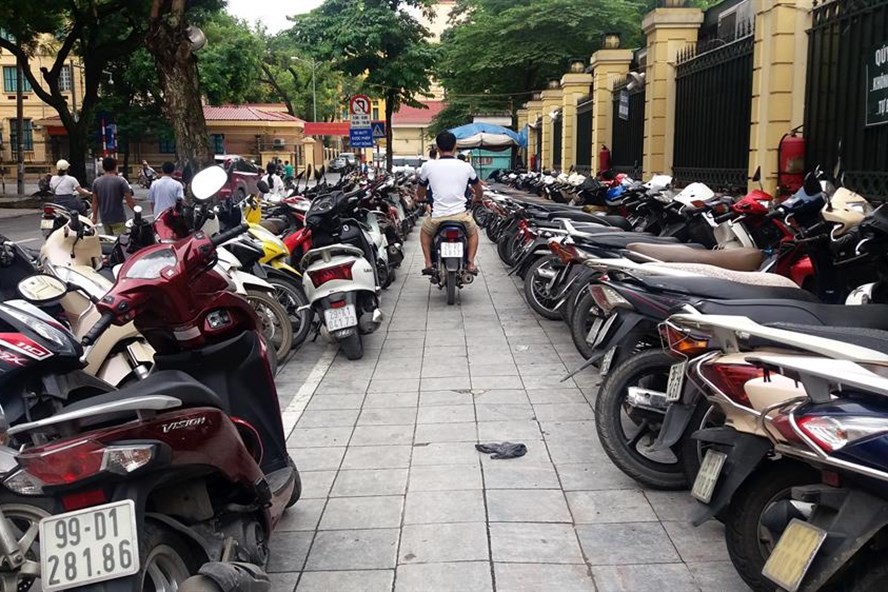 TP HCM: Đi chơi Tết gửi xe ở đâu?