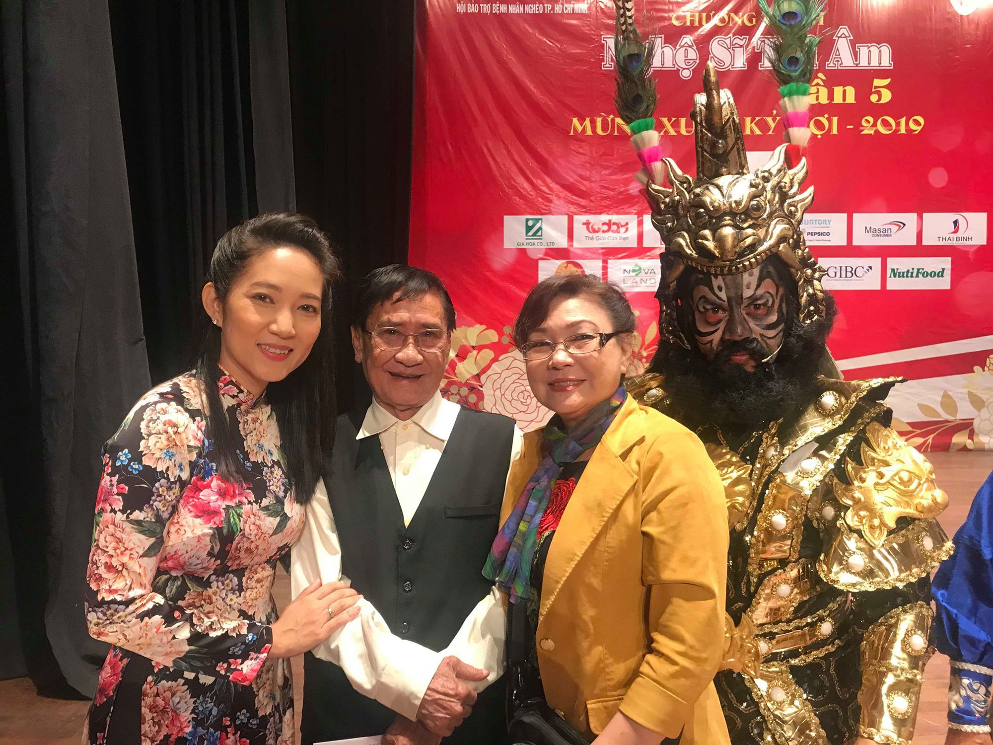NSND Kim Cương rơi nước mắt trong Chương trình Nghệ sĩ tri âm - Ảnh 10.