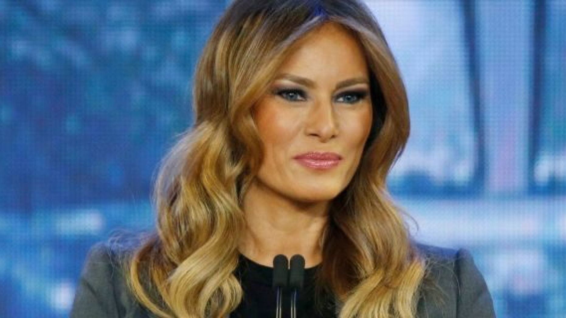 Bà Trump đại chiến báo Anh, nhận bồi thường "thiệt hại đáng kể"