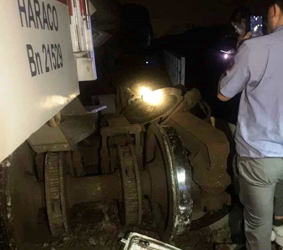 Tàu SE1 trật bánh, nhiều đoàn tàu Tết phải xuất phát chậm giờ