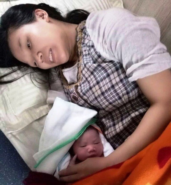 Những “bà đỡ” bất đắc dĩ