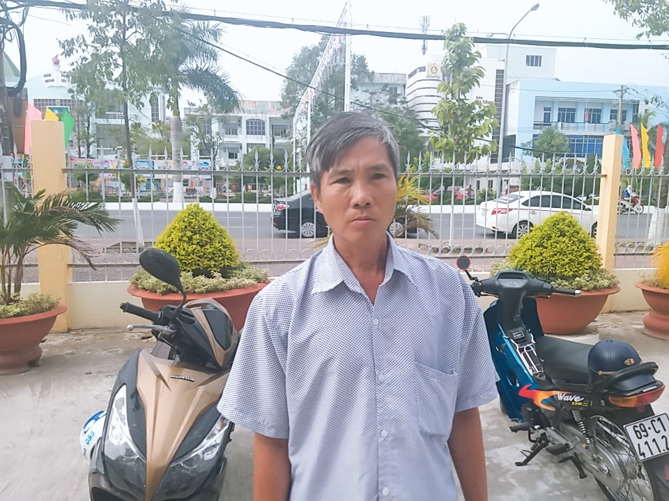 Lăn ra ngủ sau khi biết tr&uacute;ng độc đắc, &ocirc;ng mua ve chai &ldquo;&ocirc;m hận&rdquo; - Ảnh 1.