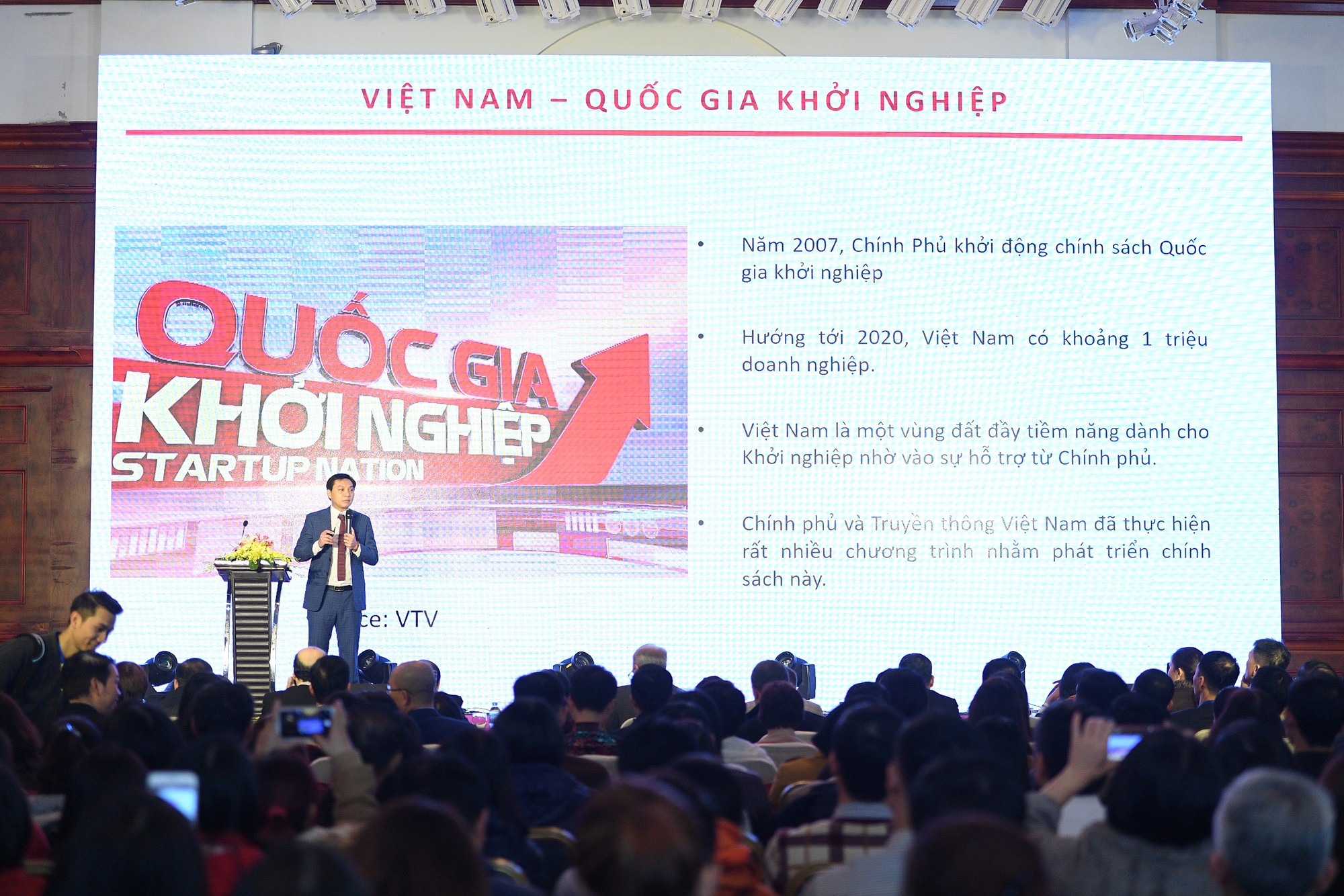 Khởi nghiệp và trở thành người lãnh đạo trong kỷ nguyên 4.0 - Ảnh 1.