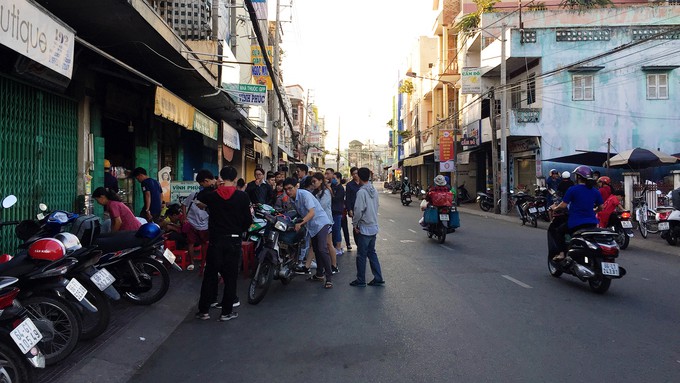 T&ocirc; hủ tiếu gi&aacute; 7.000 đồng nức tiếng Sa Đ&eacute;c hơn 50 năm - Ảnh 9.