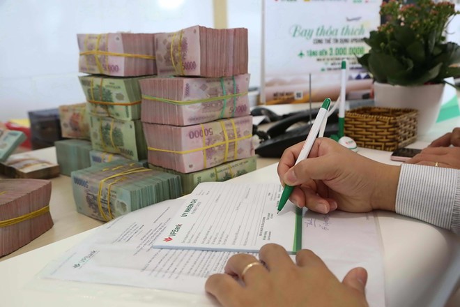 Bỏ dần mua b&aacute;n bất động sản tiền trao ch&aacute;o m&uacute;c - Ảnh 1.