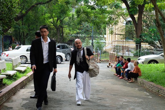 Hoãn phiên tòa xử vụ ly hôn của vợ chồng đại gia Tập đoàn Cà phê Trung Nguyên