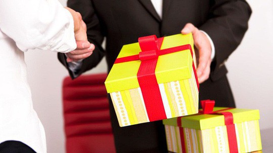 Các bộ, địa phương phải báo cáo việc "nhận quà Tết trái quy định" trước ngày 12-2