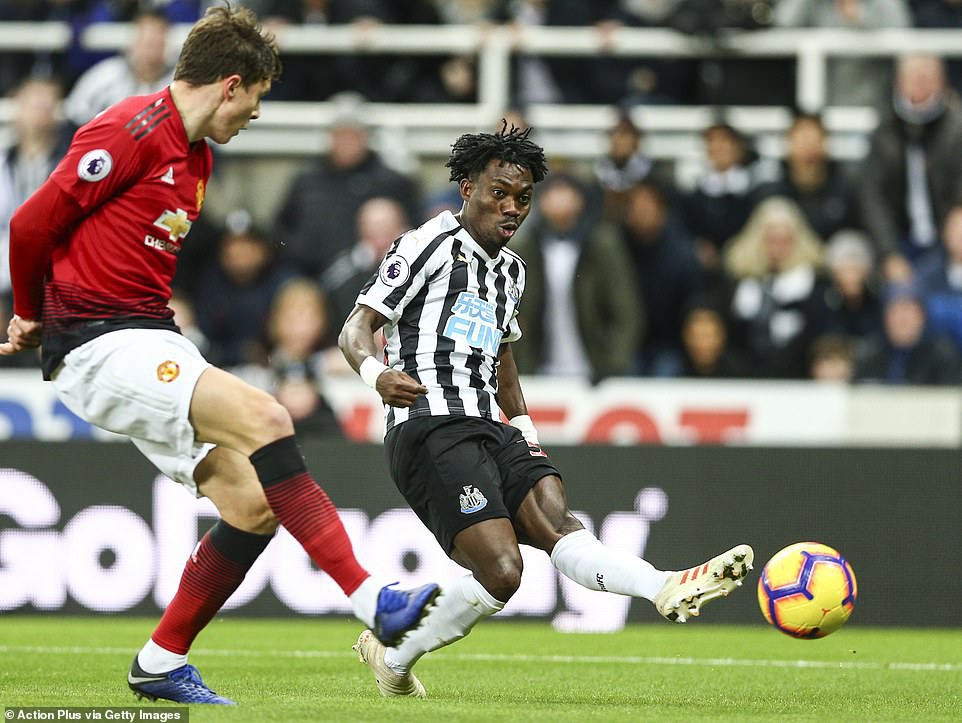 Lukaku, Rashford ghi b&agrave;n, Man United bay cao ở St.James&rsquo; Park - Ảnh 3.
