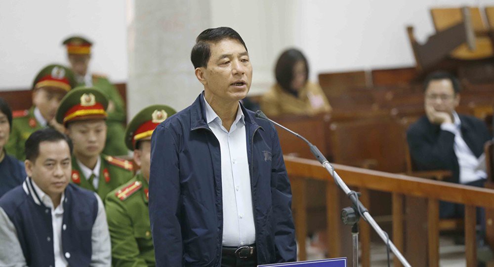 N&oacute;i lời sau c&ugrave;ng, 2 cựu thứ trưởng c&ocirc;ng an c&ugrave;ng n&oacute;i đau x&oacute;t khi đứng trước t&ograve;a - Ảnh 3.