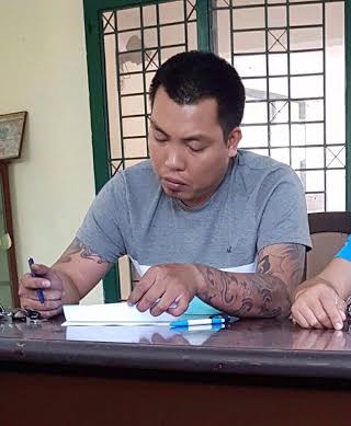 Tr&ugrave;m t&iacute;n dụng đen ở quận 10 sa lưới c&ocirc;ng an - Ảnh 1.