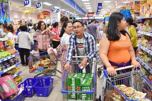 Tưng bừng mua sắm
