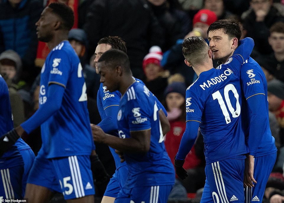 80 triệu bảng, Man United biến Maguire th&agrave;nh trung vệ đắt nhất thế giới - Ảnh 3.