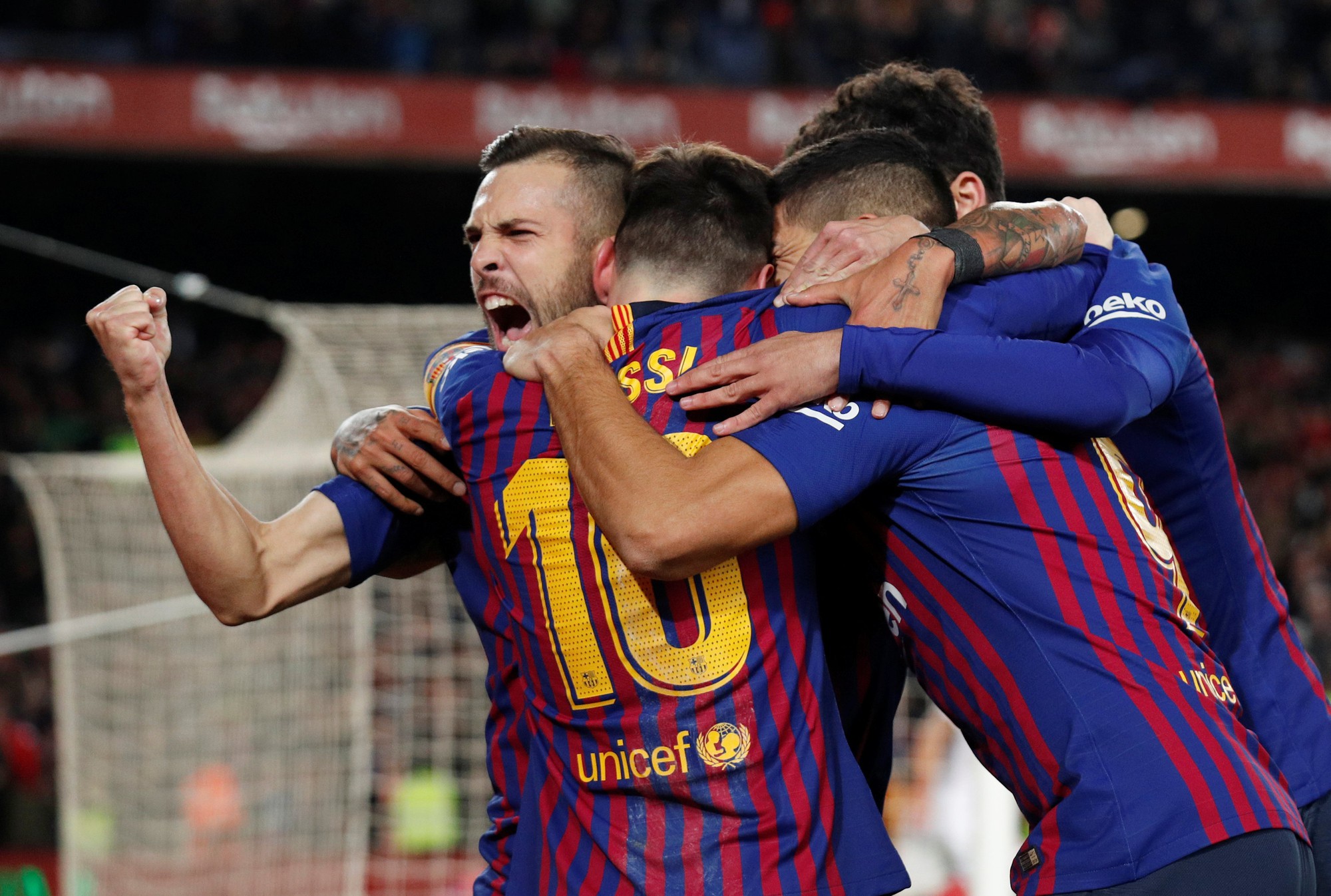 V&ugrave;i dập Sevilla, Barcelona gửi cảnh b&aacute;o ở C&uacute;p Nh&agrave; vua - Ảnh 5.