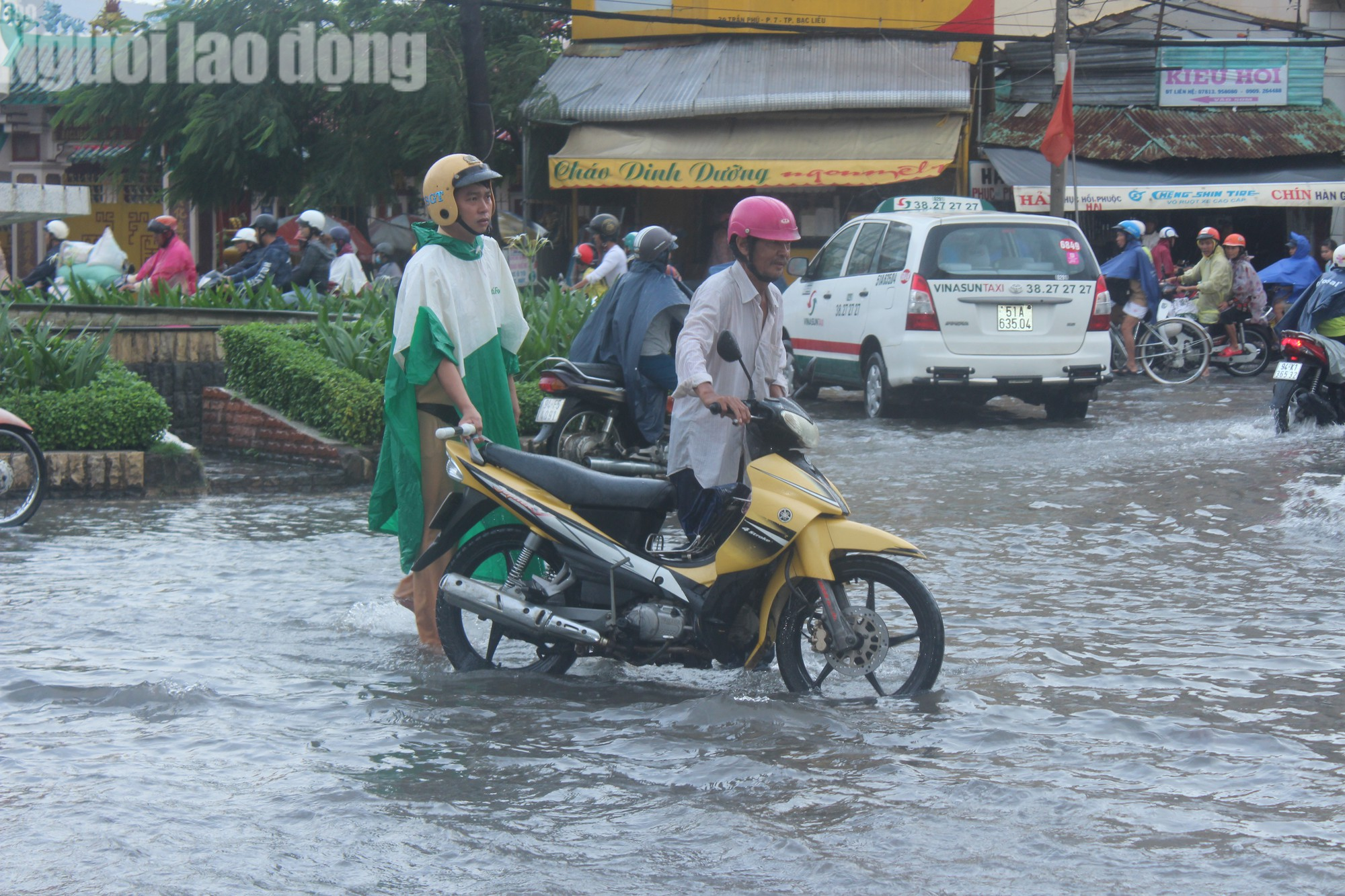 Bạc Li&ecirc;u, C&agrave; Mau ngập kỷ lục do ảnh hưởng b&atilde;o số 1 - Ảnh 5.
